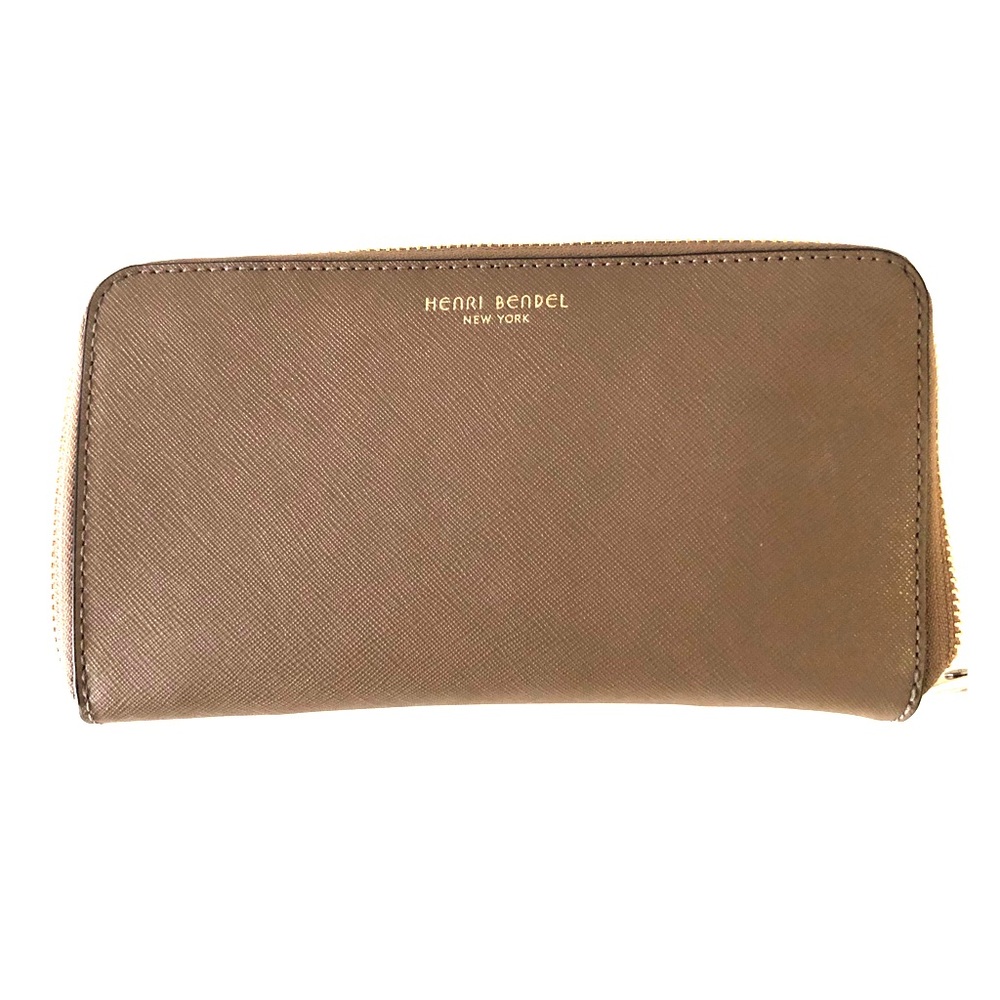 Henri Bendel zip close wallet.